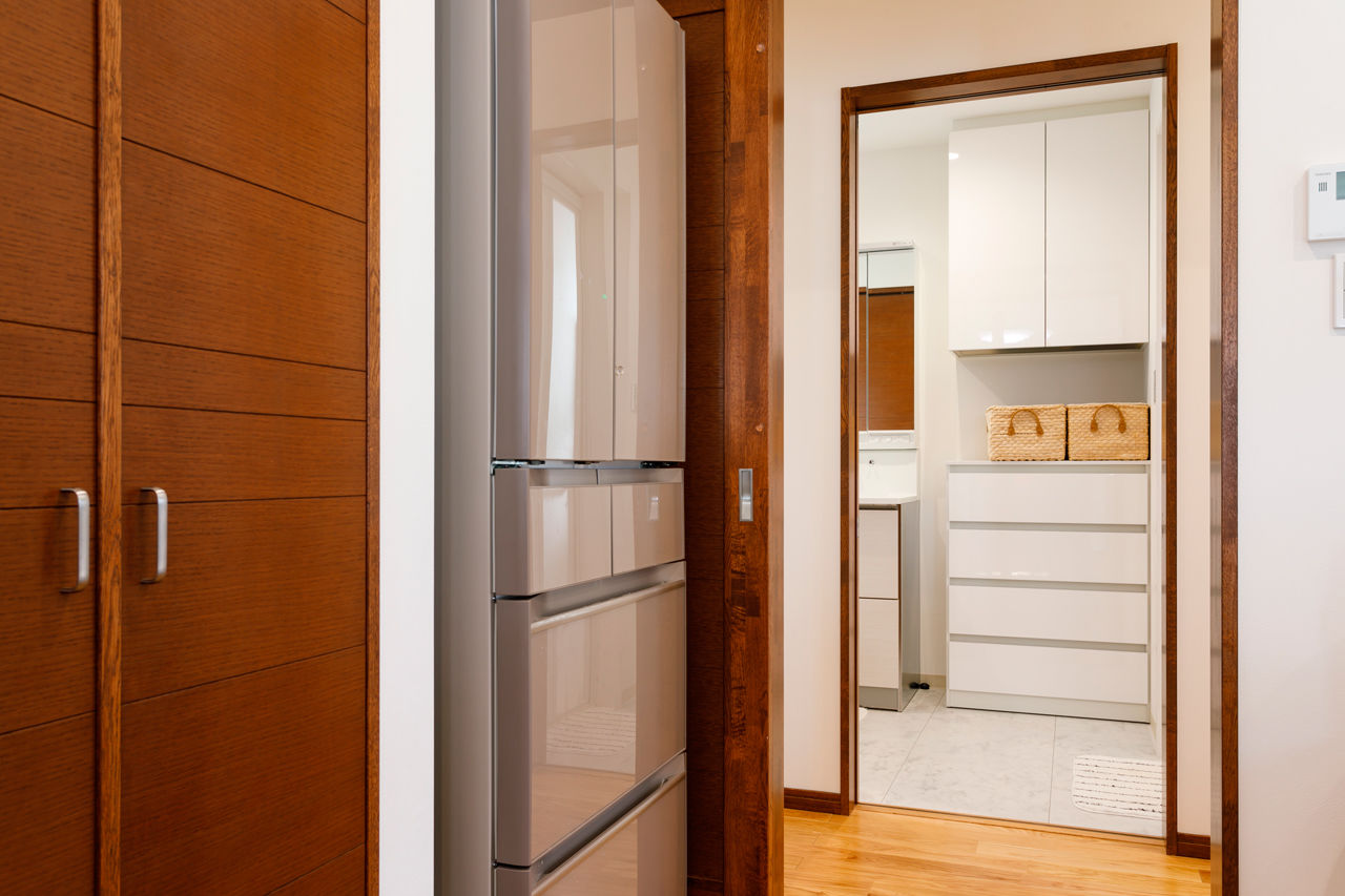 矢橋林業　矢橋の家 【3000万円台/4LDK/50坪台/間取り図】木と石と土のクラシカルな佇まい。家事ラクも叶えた洋風モダンな家の建築実例画像9