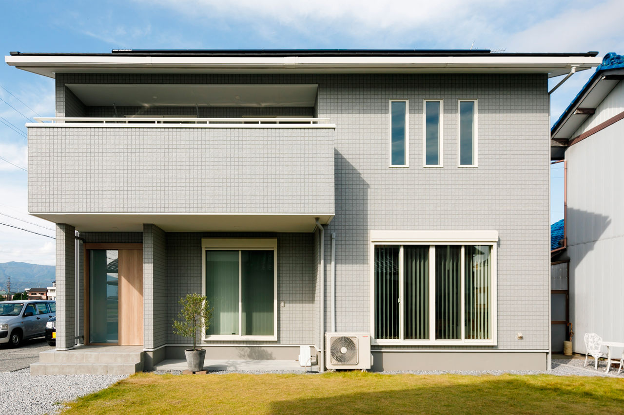 矢橋林業　矢橋の家 【2000万円台/注文住宅/間取り図】グレー×北欧×アンティーク。開放感たっぷりのお洒落な子育てハウスの建築実例画像2