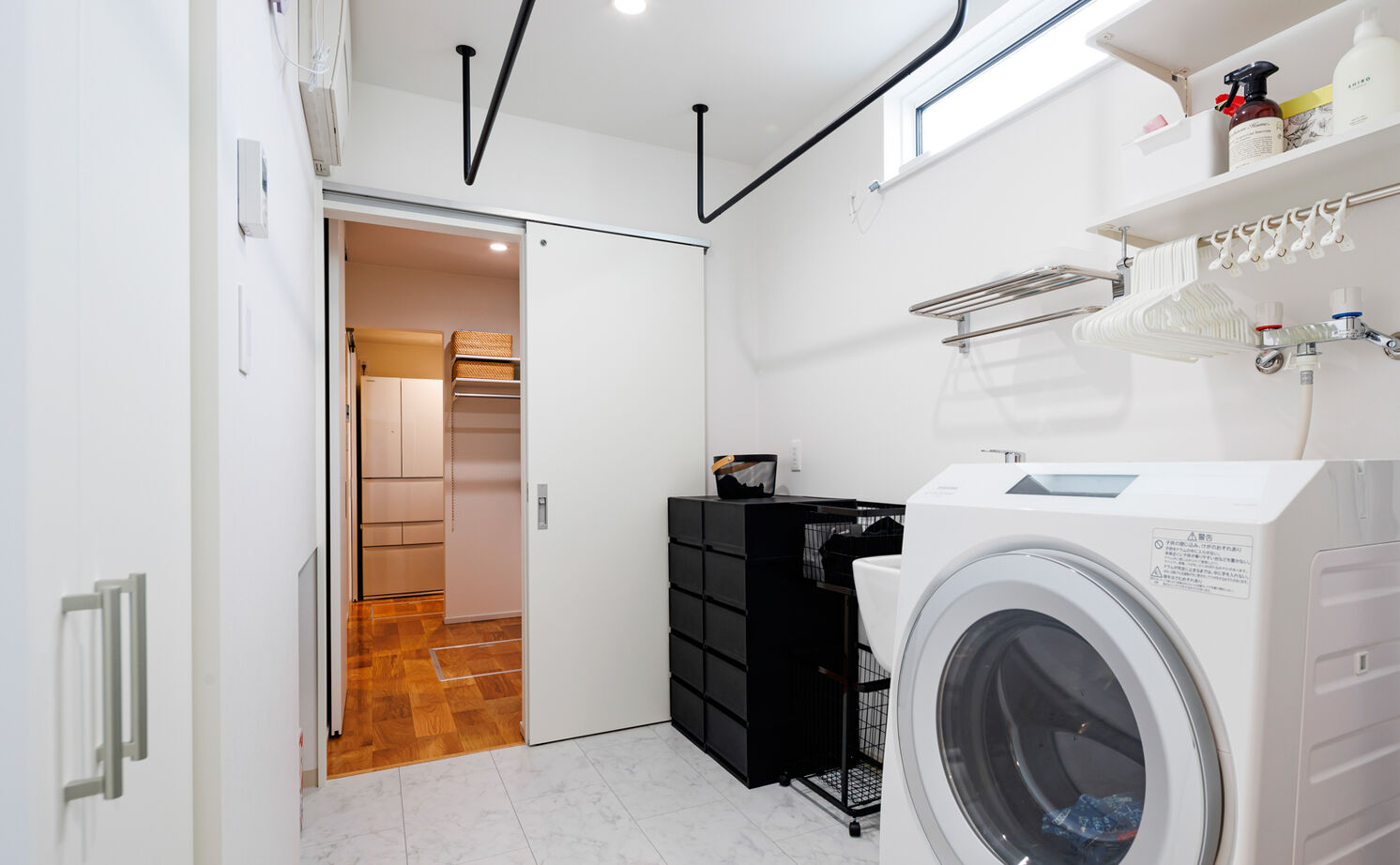 矢橋林業　矢橋の家 【2000万円台/30坪台/間取り図】グレーに木の温もりをプラス。「この動線のおかげで家事ラクが叶いました」の建築実例画像6