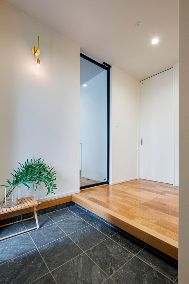 矢橋林業　矢橋の家 【2000万円台/30坪台/間取り図】グレーに木の温もりをプラス。「この動線のおかげで家事ラクが叶いました」の建築実例画像13