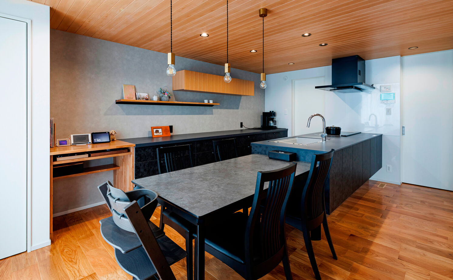 矢橋林業　矢橋の家 【2000万円台/30坪台/間取り図】グレーに木の温もりをプラス。「この動線のおかげで家事ラクが叶いました」の建築実例画像18