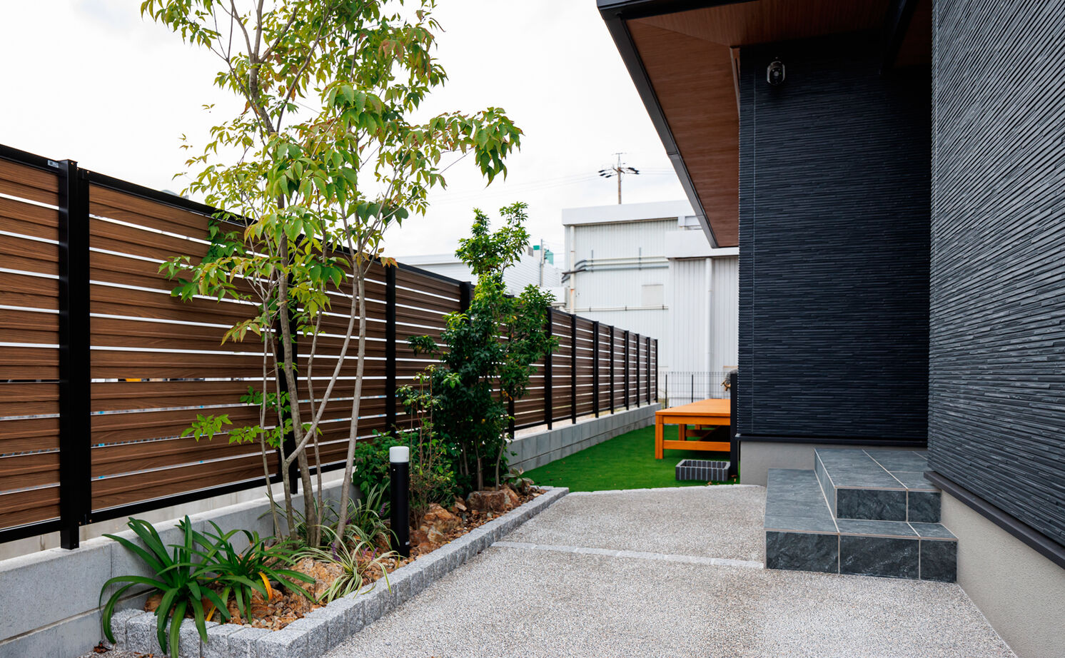 矢橋林業　矢橋の家 【2000万円台/30坪台/間取り図】グレーに木の温もりをプラス。「この動線のおかげで家事ラクが叶いました」の建築実例画像19