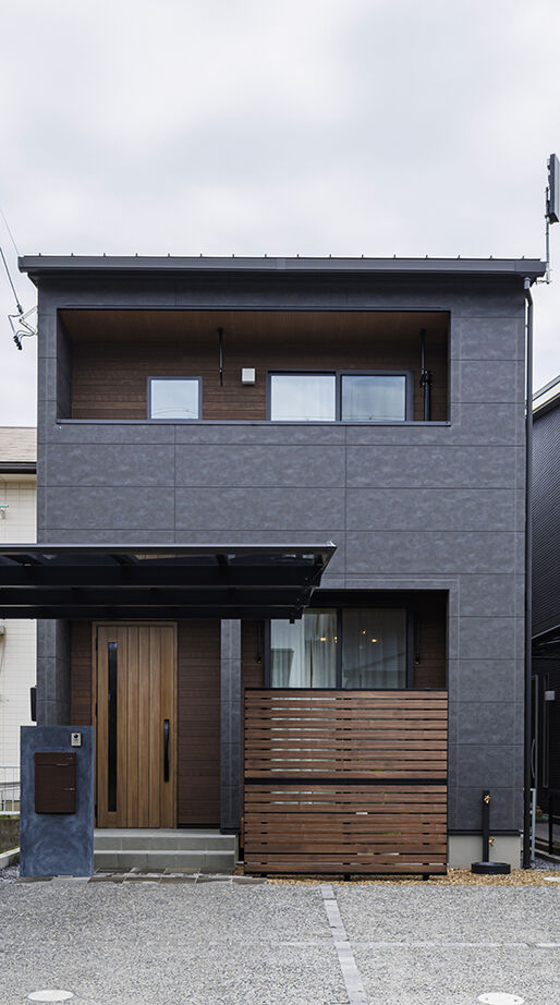 矢橋林業　矢橋の家 【30坪台｜2000万円台】無垢の床がやさしいカフェ風の家「好きなものが映える暮らしやすい家です」の建築実例画像2