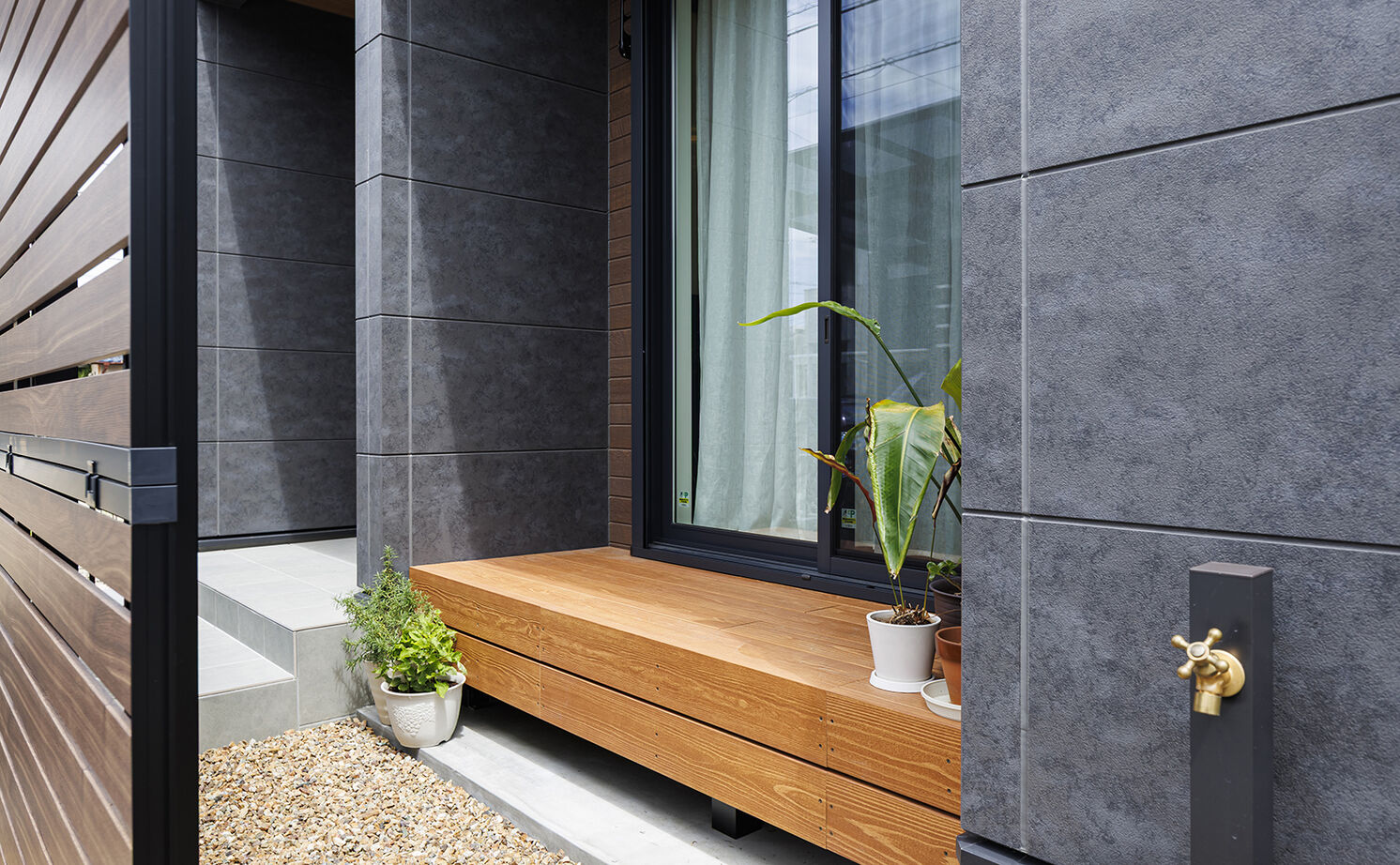 矢橋林業　矢橋の家 【30坪台｜2000万円台】無垢の床がやさしいカフェ風の家「好きなものが映える暮らしやすい家です」の建築実例画像10