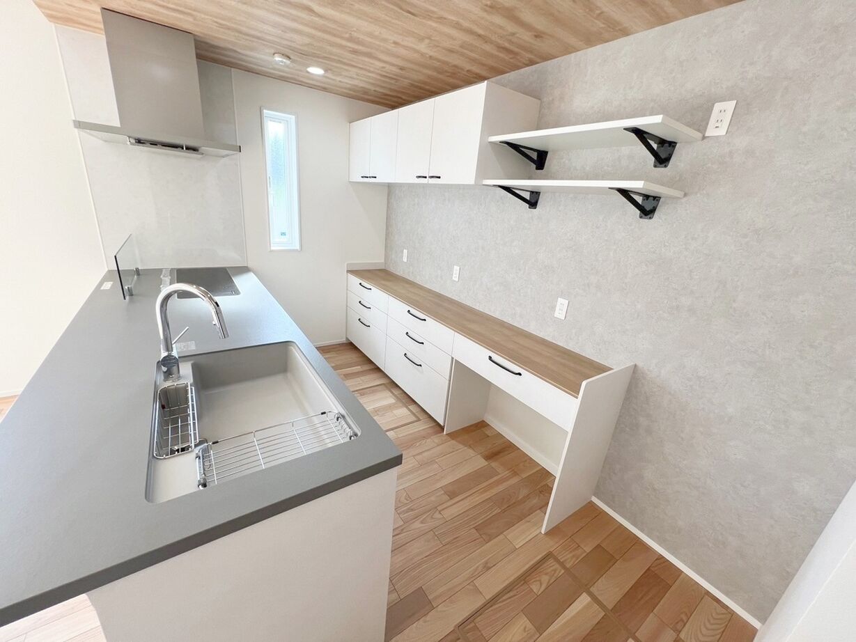 松尾ハウジング 【狭山市/37.6坪/間取り図有】ぐるりと回遊できるスムーズな動線が便利なカフェ風の住まいの建築実例画像4