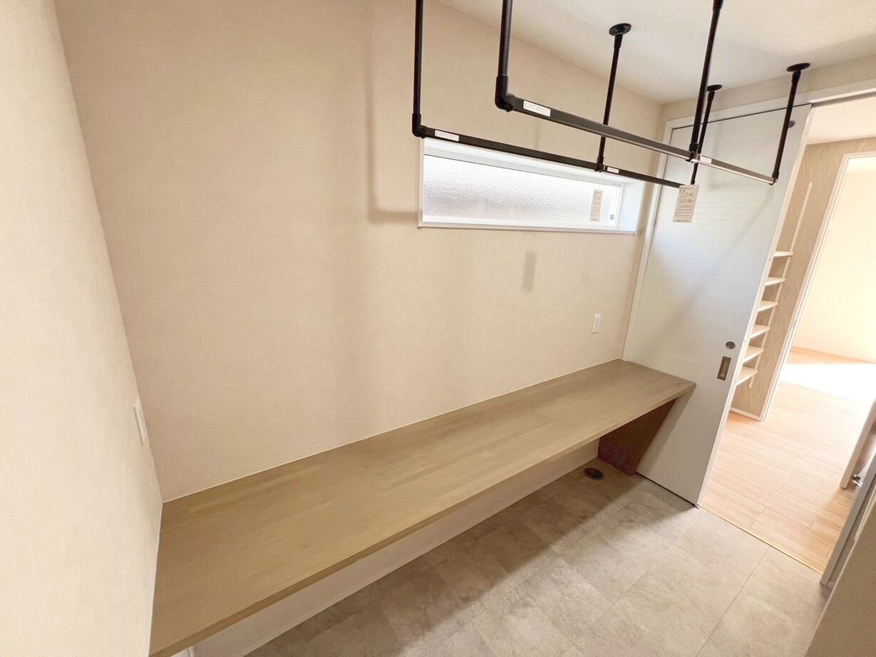 松尾ハウジング 【狭山市/37.6坪/間取り図有】ぐるりと回遊できるスムーズな動線が便利なカフェ風の住まいの建築実例画像6