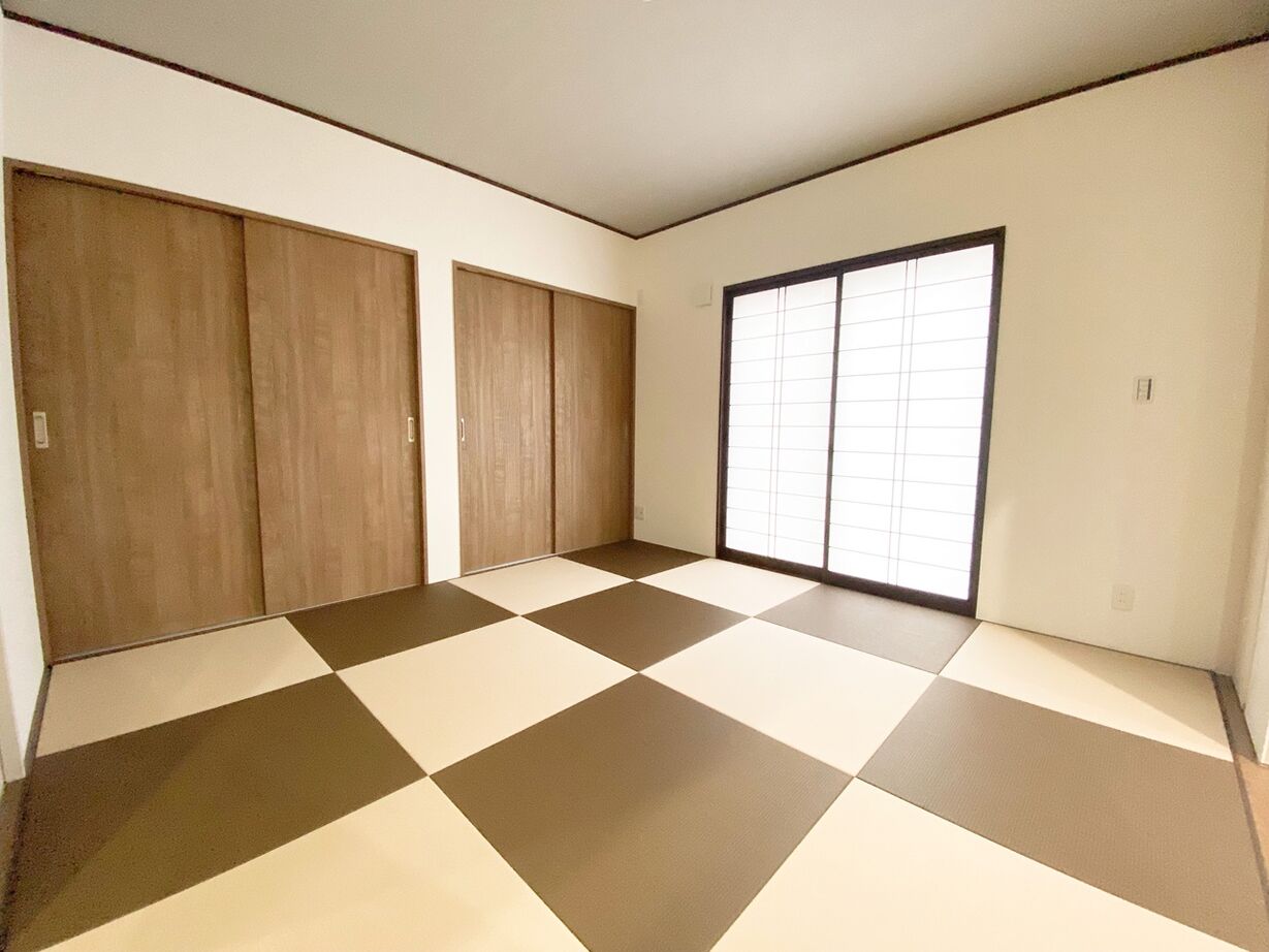 松尾ハウジング 【平屋/38.8坪/間取り図有】効率的な家事動線＆開放的な勾配天井リビングが自慢の平屋の建築実例画像5