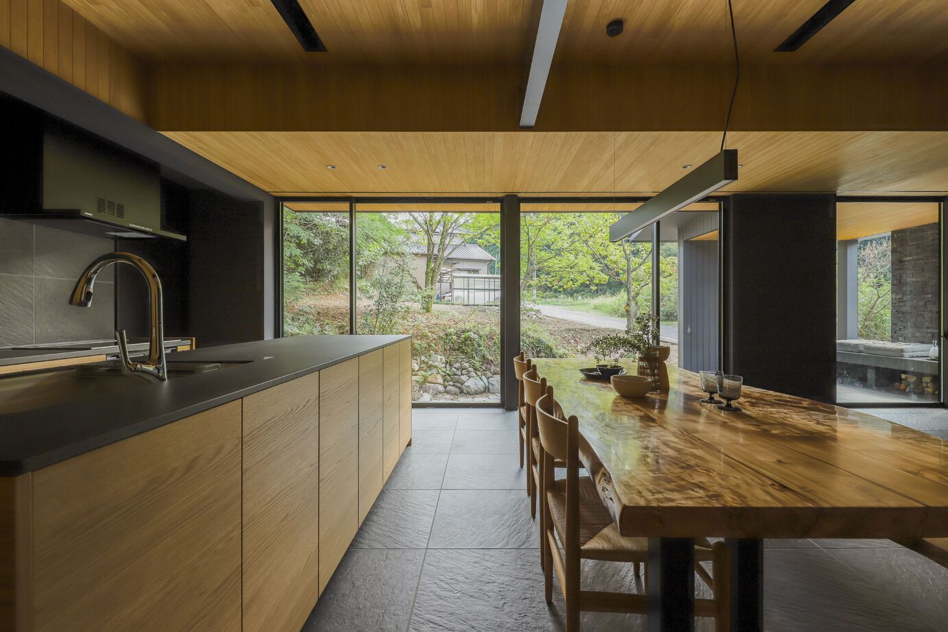 ｌａ ＣＡＳＡ　(ラ・カーサ) 【瀬戸市/平屋/自然素材】森の中のアウトドアリビングがある暮らしの建築実例画像3