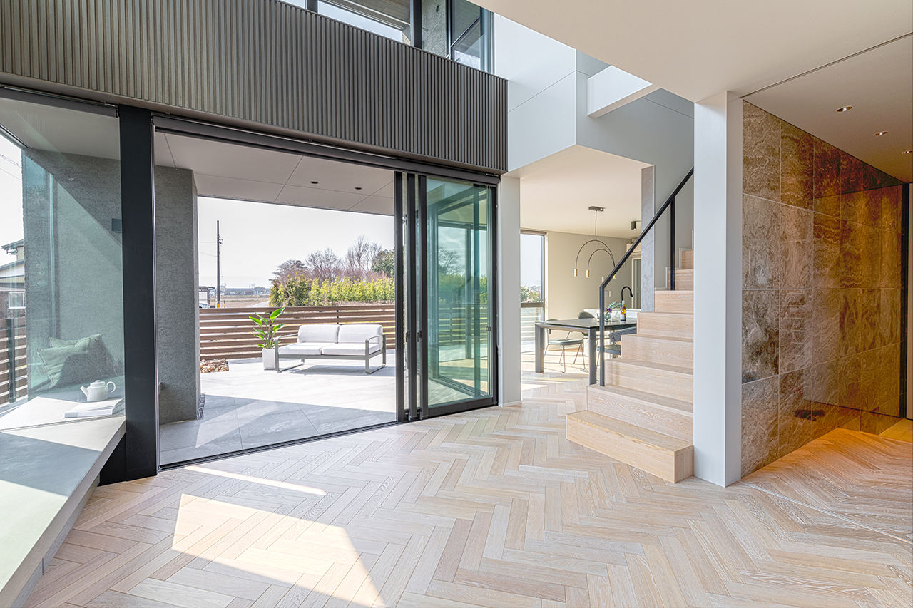 ｌａ ＣＡＳＡ　(ラ・カーサ) 【稲沢市/プライベートガーデン/吹き抜け】緑の景観を眺めながらティータイムやホームパーティーを愉しむ家の建築実例画像