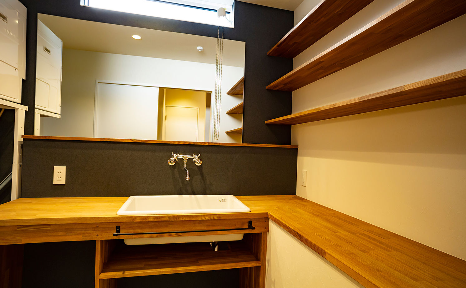 スタジオカーサ　一級建築士事務所 【2580万円/2LDK/ビルトインガレージ/土間】設計力の高さに魅かれて依頼！土間玄関のある家の建築実例画像8