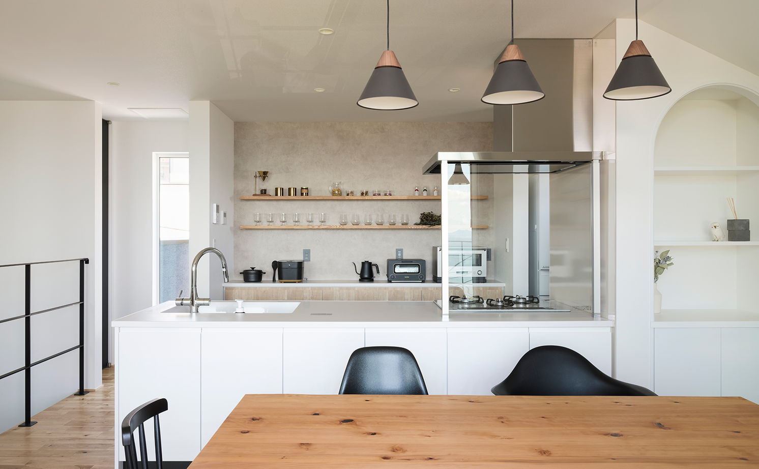 スタジオカーサ　一級建築士事務所 【2496万円/29坪/高台】海の景色を暮らしに取り込む、シンプルモダンの家。何気ない日常も特別なものにの建築実例画像3