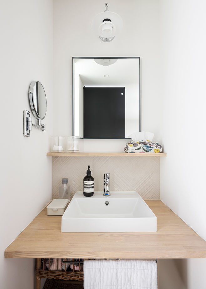 スタジオカーサ　一級建築士事務所 【3000万円/23坪/狭小地】外に閉じ、内に開く。インナーバルコニーや吹抜けがもたらす開放感を愉しむ家の建築実例画像8