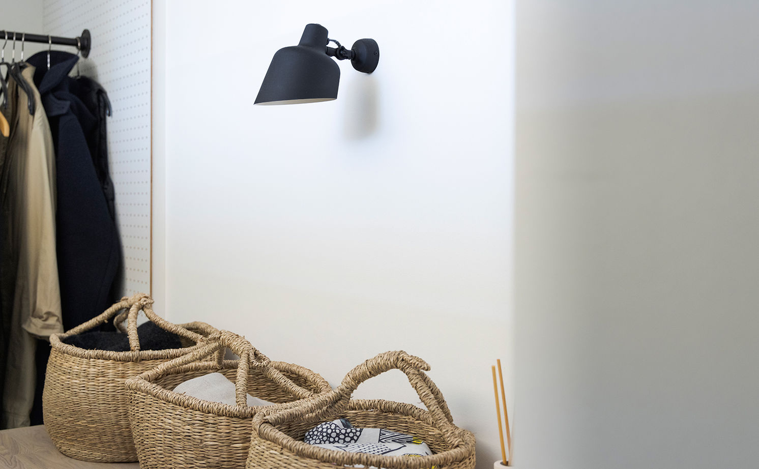 スタジオカーサ　一級建築士事務所 【3000万円/23坪/狭小地】外に閉じ、内に開く。インナーバルコニーや吹抜けがもたらす開放感を愉しむ家の建築実例画像15