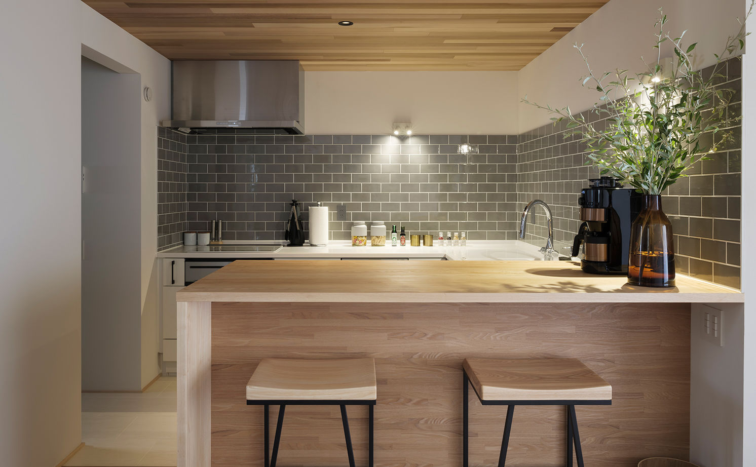 スタジオカーサ　一級建築士事務所 【4980万円/59坪/二世帯住宅】家族も愛犬も心地よい。ドッグランにもなる庭が二世帯をつなぐ住まいの建築実例画像5