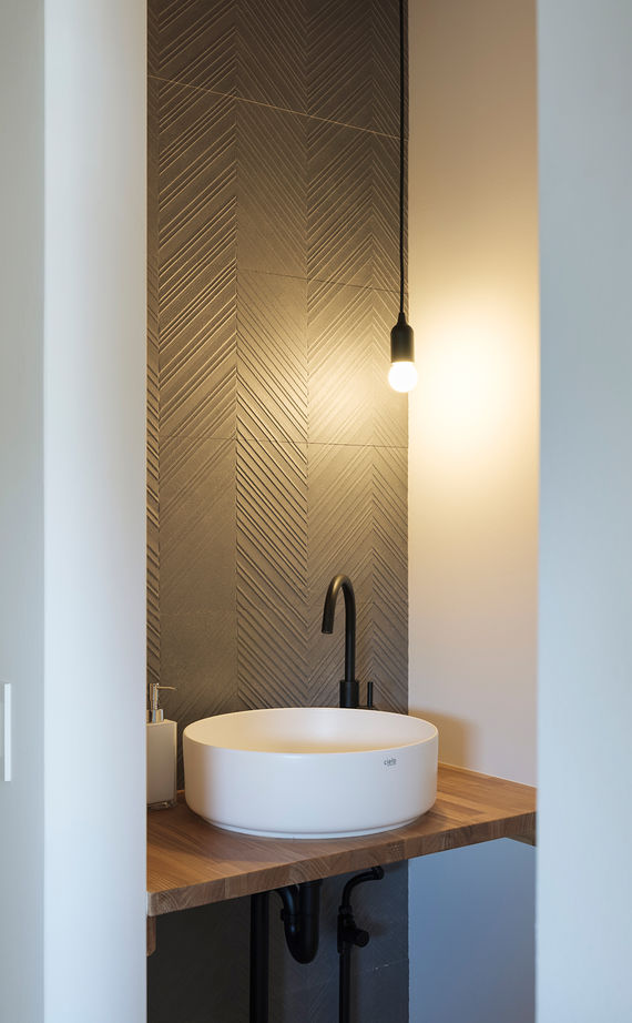 スタジオカーサ　一級建築士事務所 【4980万円/59坪/二世帯住宅】家族も愛犬も心地よい。ドッグランにもなる庭が二世帯をつなぐ住まいの建築実例画像12