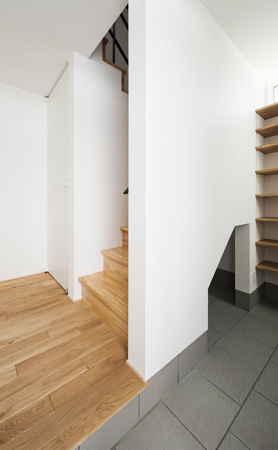 スタジオカーサ　一級建築士事務所 【2900万円/27坪/狭小地】吹抜けやスケルトン階段、バルコニーなどリビングの開放感を緻密に設計の建築実例画像18