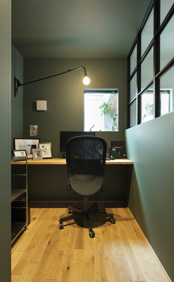 スタジオカーサ　一級建築士事務所 【2800万円/30坪/旗竿地】2階リビング＋インナーバルコニーで明るく、開放的。家事動線にも工夫が光る家の建築実例画像5