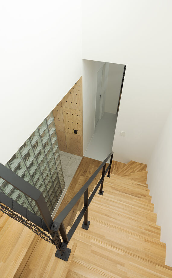 スタジオカーサ　一級建築士事務所 【5120万円/48坪/移住】木×ガラスブロック×タイルなど異素材をMIXした空間。全館空調も心地よさをプラスの建築実例画像12