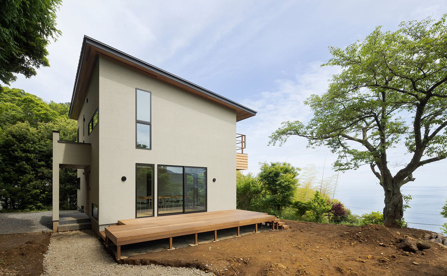 スタジオカーサ　一級建築士事務所 【4500万円/34坪/SE構法】柱のない大空間によって外の景色を存分に愉しめる。豊かな自然を身近に感じる家の建築実例画像13