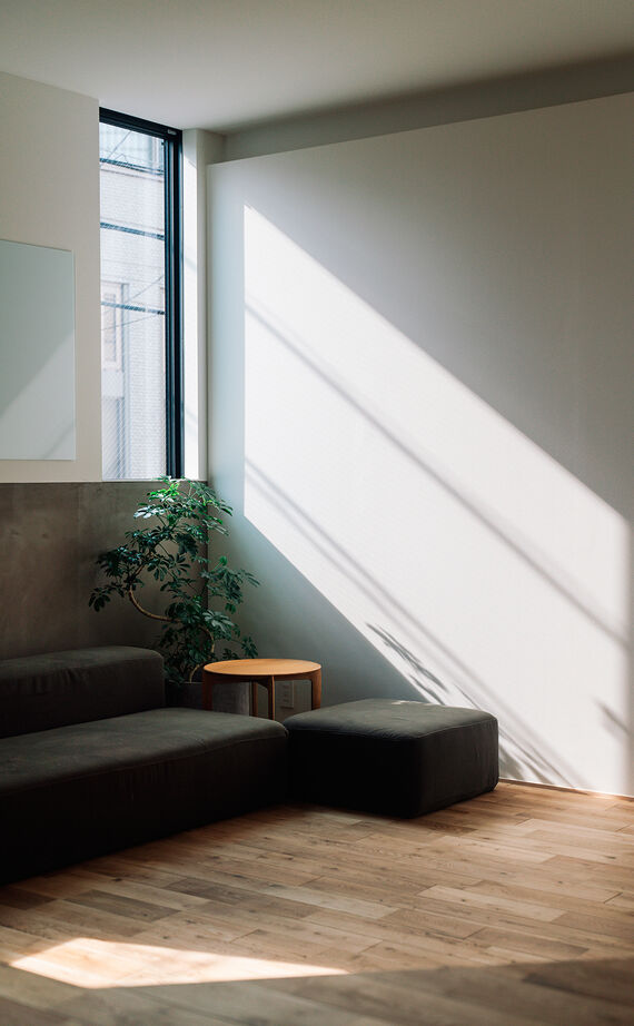 スタジオカーサ　一級建築士事務所 【4000万円～/38坪/ルーフデッキ】3階建てならではの屋上の開放感やバルコニーの心地よさを存分に愉しむ家の建築実例画像9