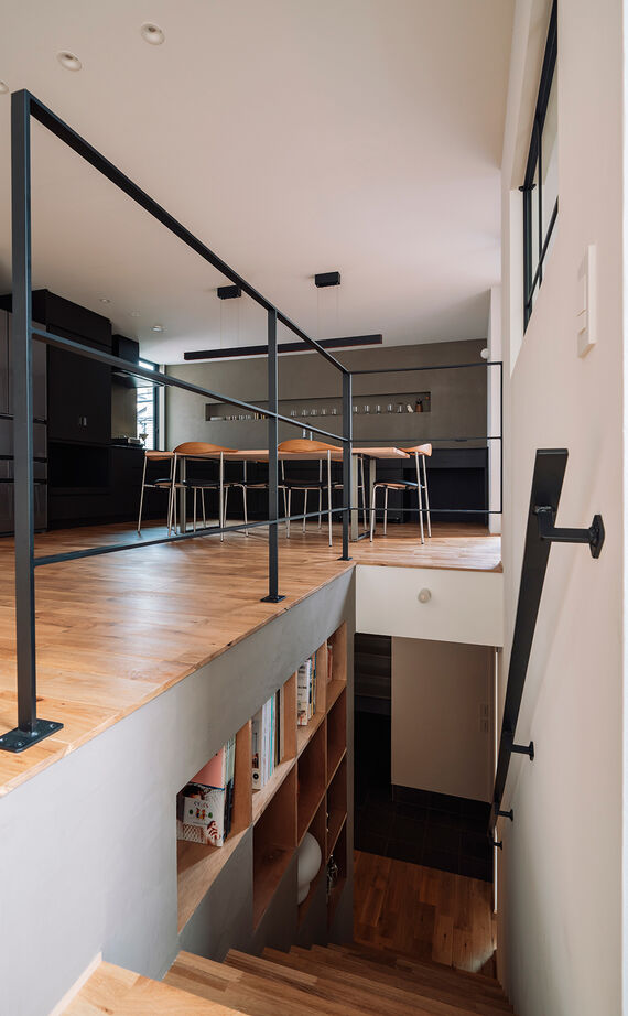 スタジオカーサ　一級建築士事務所 【4000万円～/38坪/ルーフデッキ】3階建てならではの屋上の開放感やバルコニーの心地よさを存分に愉しむ家の建築実例画像11