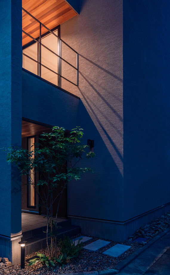 スタジオカーサ　一級建築士事務所 【4000万円～/38坪/ルーフデッキ】3階建てならではの屋上の開放感やバルコニーの心地よさを存分に愉しむ家の建築実例画像19