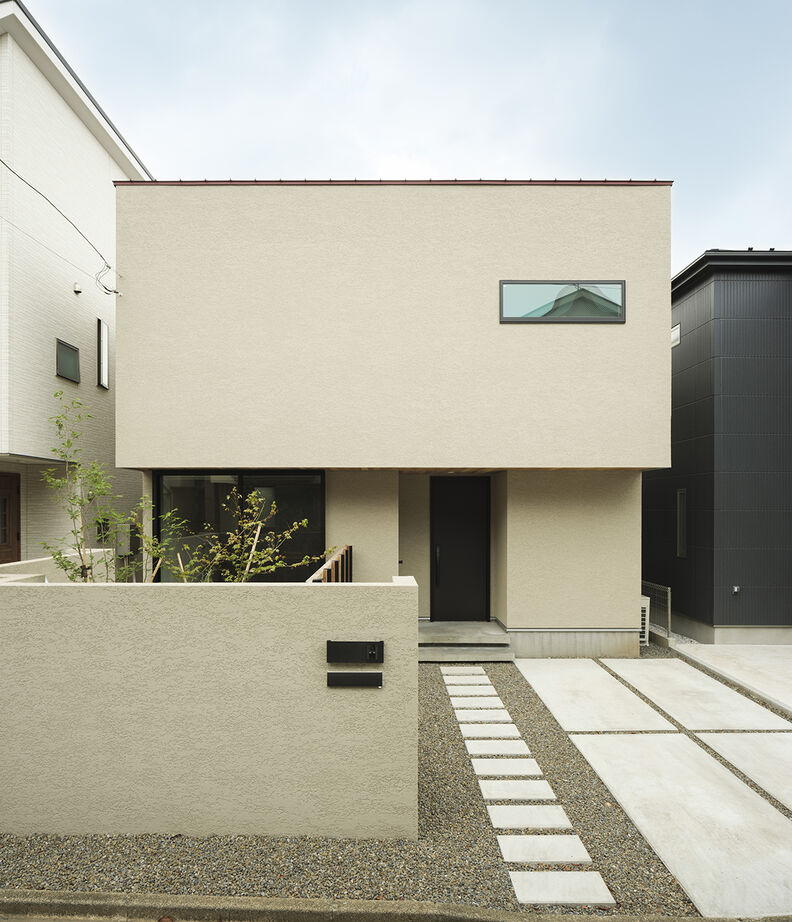 スタジオカーサ　一級建築士事務所 【3100万円/29坪/庭】家族にとっての「暮らしに大切な物」を見極めた、固定観念に捉われない家づくりの建築実例画像1