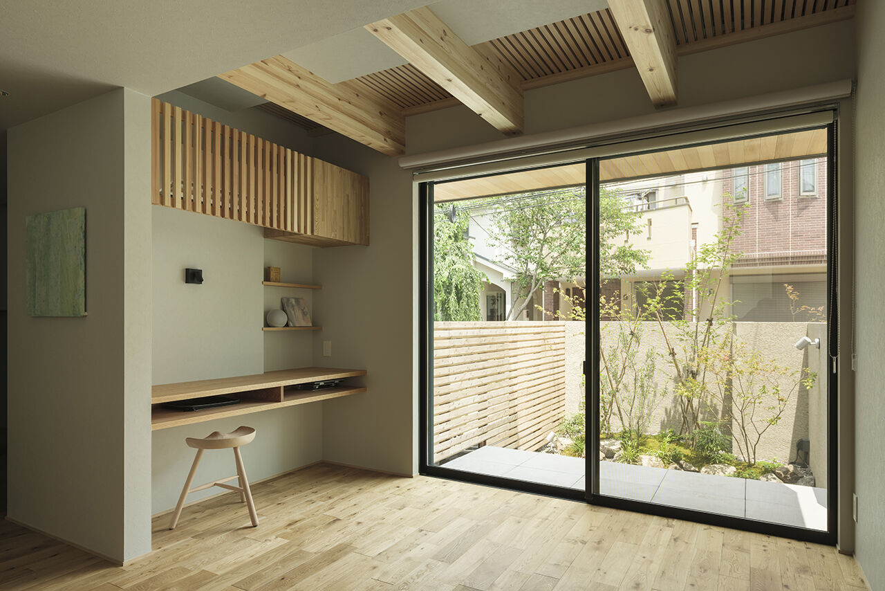 スタジオカーサ　一級建築士事務所 【3100万円/29坪/庭】家族にとっての「暮らしに大切な物」を見極めた、固定観念に捉われない家づくりの建築実例画像2