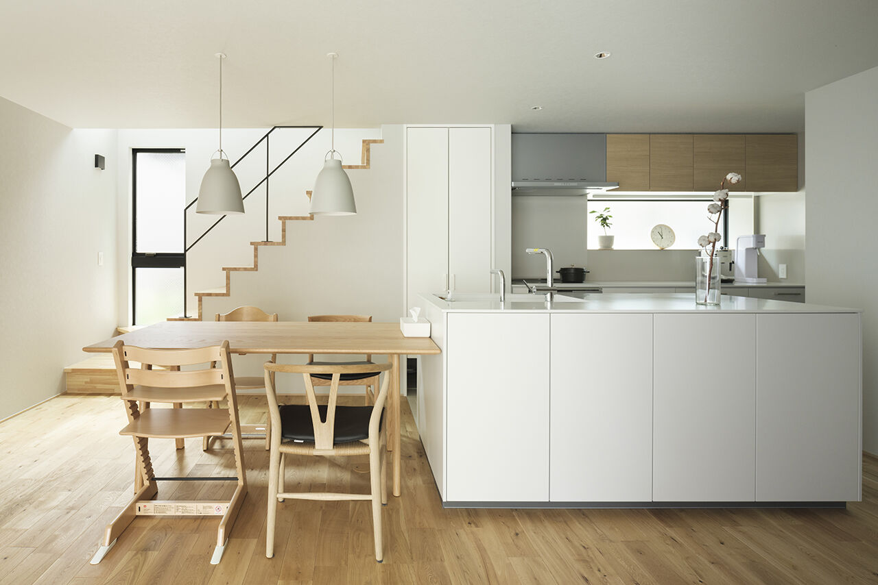 スタジオカーサ　一級建築士事務所 【3100万円/29坪/庭】家族にとっての「暮らしに大切な物」を見極めた、固定観念に捉われない家づくりの建築実例画像3