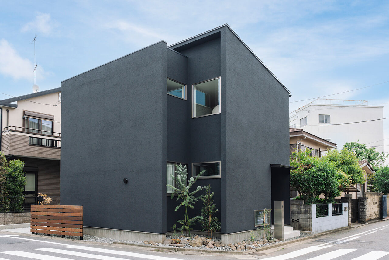 スタジオカーサ　一級建築士事務所 【3477万円/25坪/狭小地】限られた敷地で愛犬とのびやかに暮らす。回遊動線のインナーバルコニーがある家の建築実例画像10