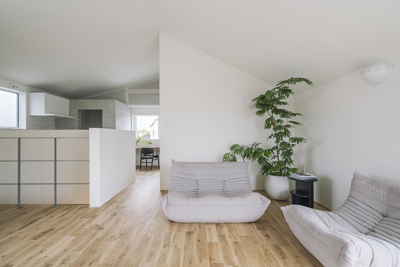 スタジオカーサ　一級建築士事務所 【3123万円/30坪/2階リビング】空を身近に感じる暮らし。穏やかな眺望に心が癒される、丘陵地に建つ住まいの建築実例画像5