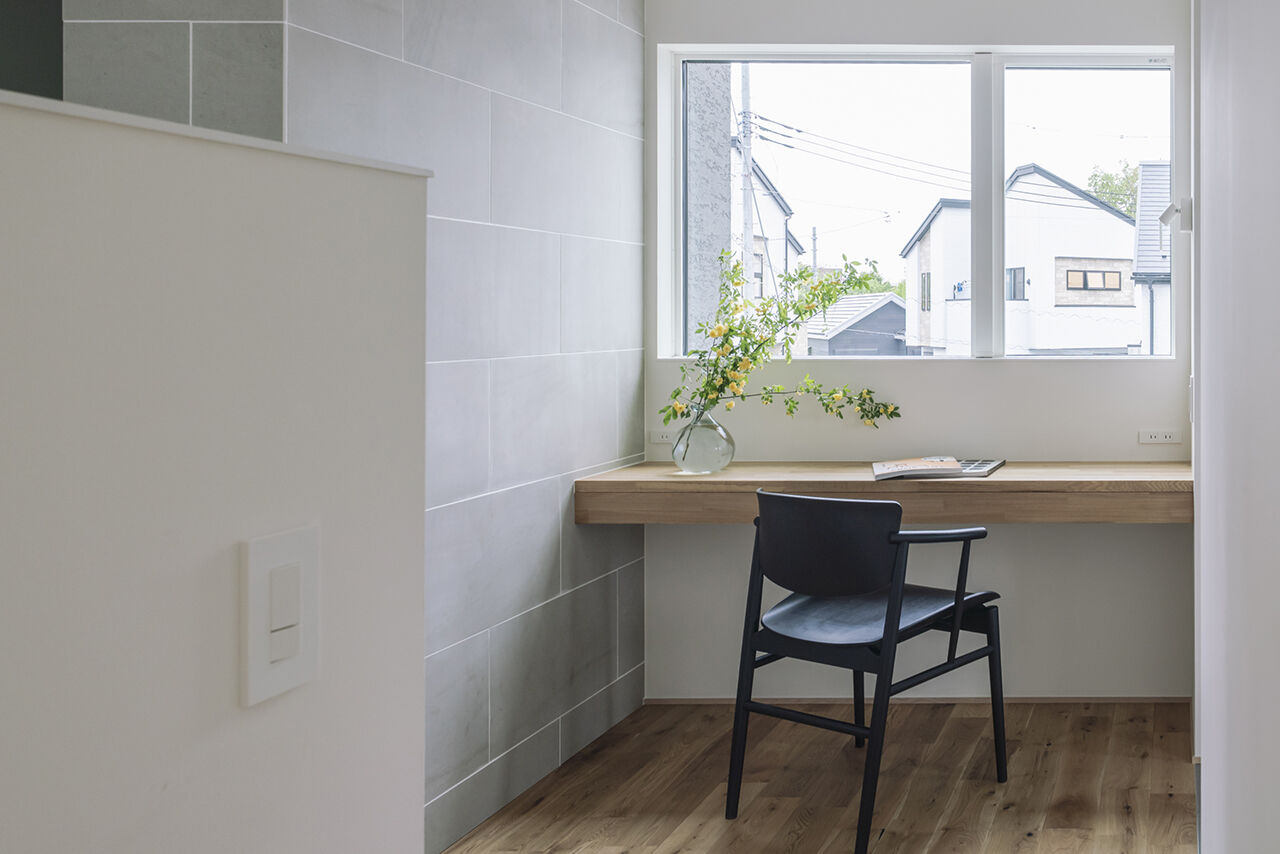 スタジオカーサ　一級建築士事務所 【3123万円/30坪/2階リビング】空を身近に感じる暮らし。穏やかな眺望に心が癒される、丘陵地に建つ住まいの建築実例画像6