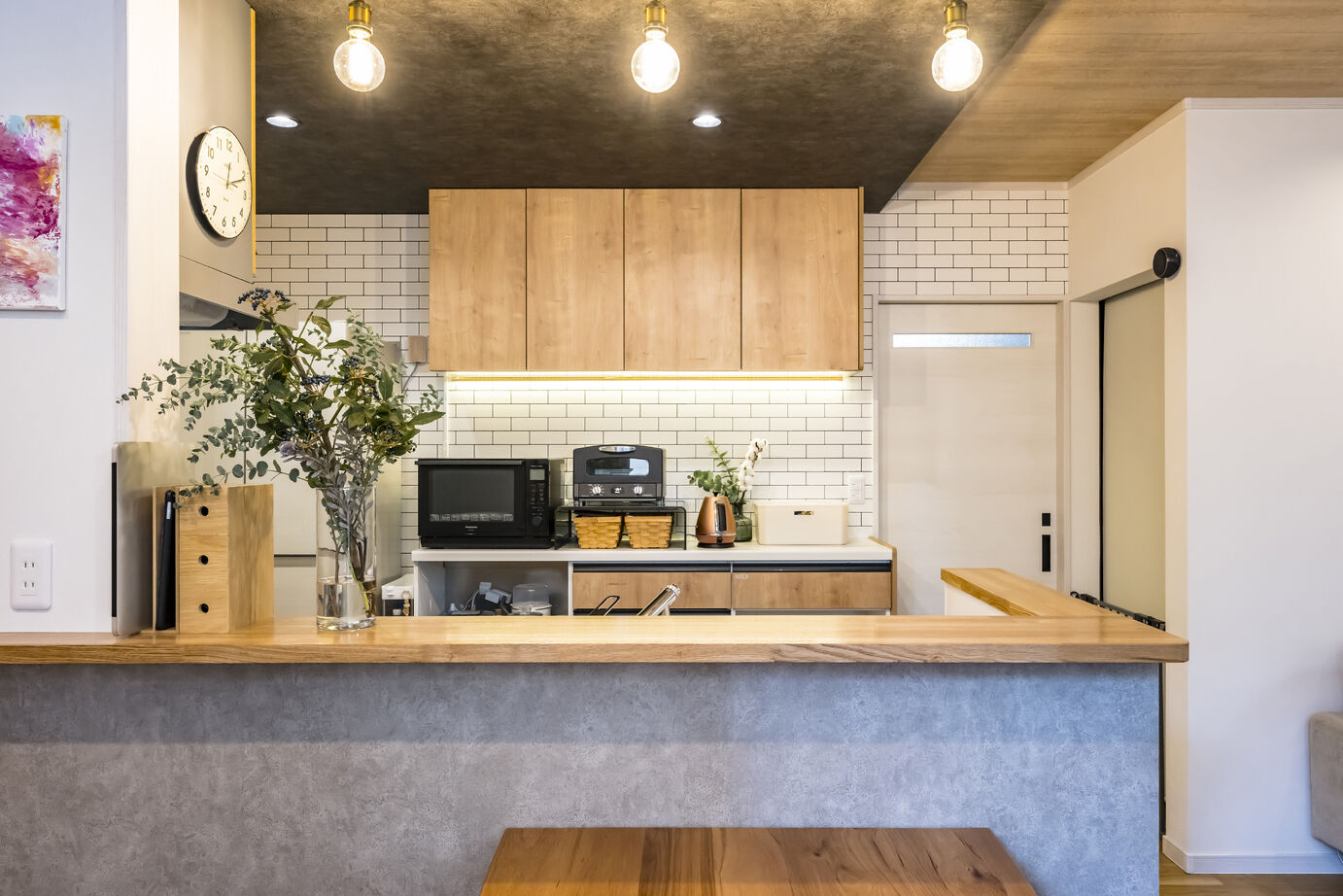 つくみホームズ 【20坪台/1000万円台/間取り図有】おうち時間をもっと楽しく。吹抜け階段のあるおしゃれなカフェ風の家の建築実例画像2