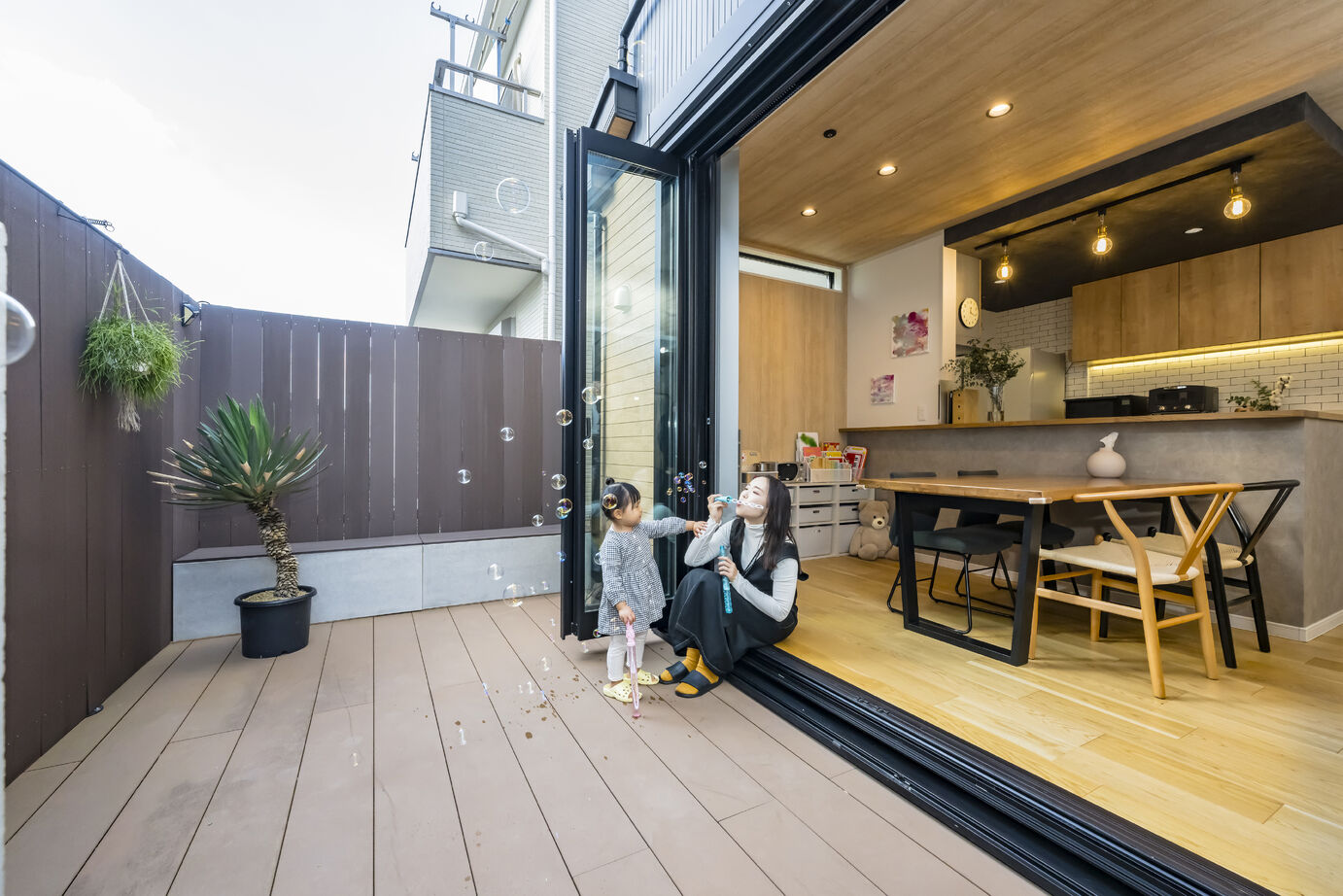 つくみホームズ 【20坪台/1000万円台/間取り図有】おうち時間をもっと楽しく。吹抜け階段のあるおしゃれなカフェ風の家の建築実例画像4