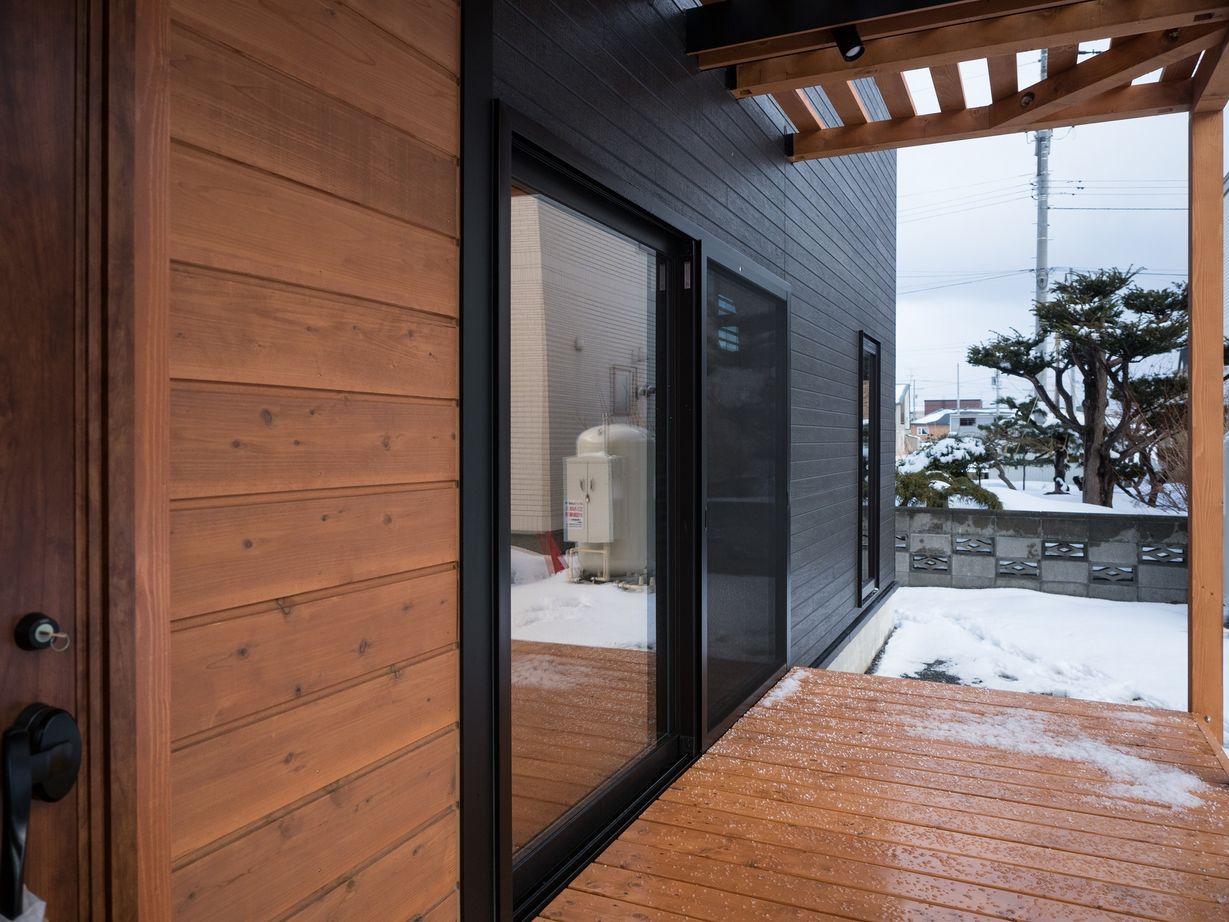 晃和住宅 【石狩市×3LDK×吹抜】いつもキャンプ帰りのような気分で住める、木を活かした土間のある家の建築実例画像5