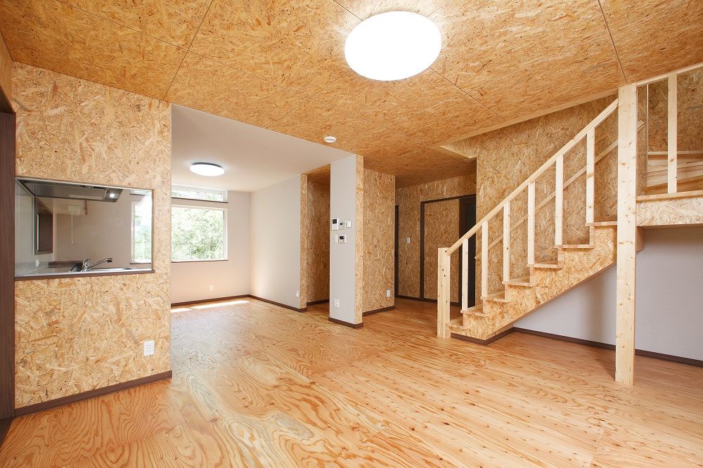 晃和住宅 【4LDK×無垢材×ガレージ】自由設計でサンルームも併設　木を全体で感じられる暖かい我が家の建築実例画像4