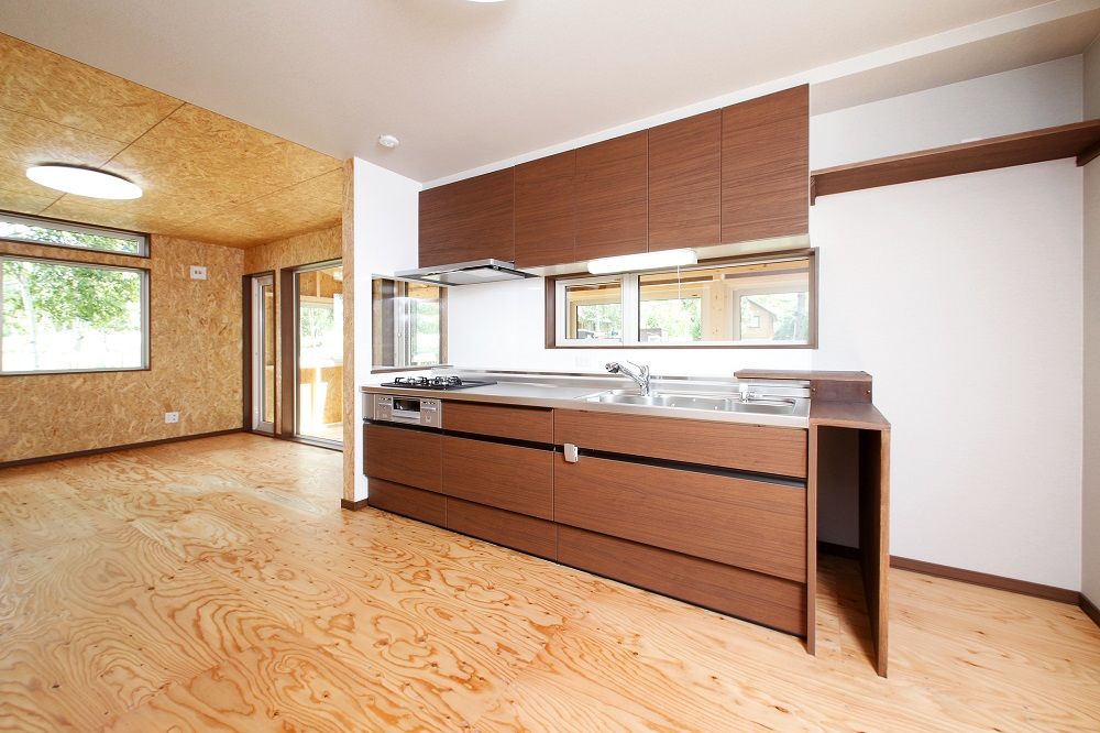 晃和住宅 【4LDK×無垢材×ガレージ】自由設計でサンルームも併設　木を全体で感じられる暖かい我が家の建築実例画像7