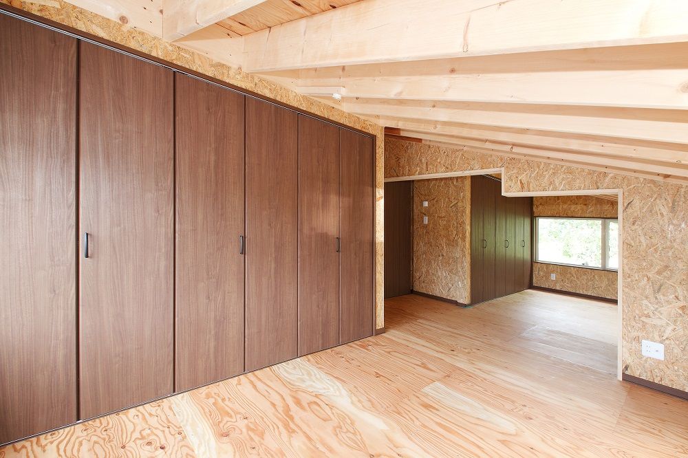 晃和住宅 【4LDK×無垢材×ガレージ】自由設計でサンルームも併設　木を全体で感じられる暖かい我が家の建築実例画像8