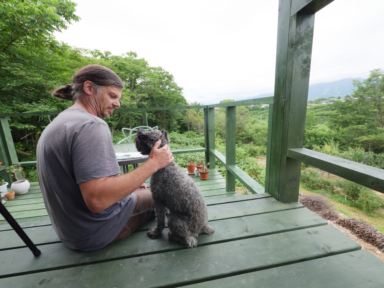 晃和住宅 【狭小地×ペットと暮らす×2階リビング】ニセコの大自然に溶け込み眺望にこだわった"Happy"な木の家の建築実例画像8
