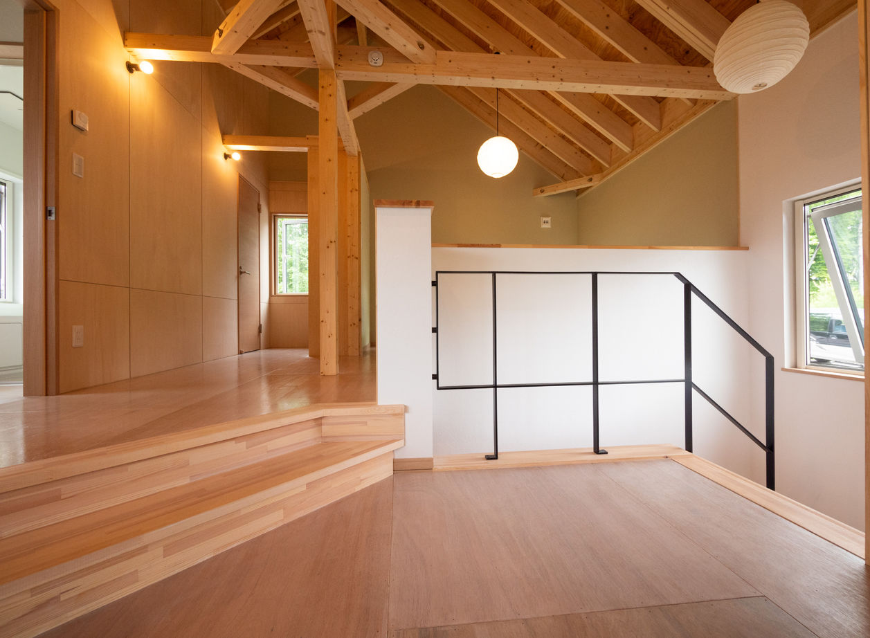 晃和住宅 【狭小地×ペットと暮らす×2階リビング】ニセコの大自然に溶け込み眺望にこだわった"Happy"な木の家の建築実例画像9