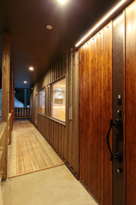 晃和住宅 【札幌市/テラス/ペットと暮らす/太陽光発電】世界にひとつだけ。木の魅力をたっぷり味わえる平屋風住宅の建築実例画像4