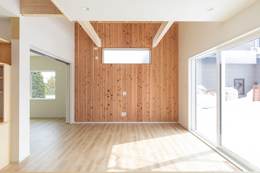 晃和住宅 【札幌市/旗竿地/自然素材】家事動線を考えた間取りが魅力的、木の素材感を楽しむ家の建築実例画像3
