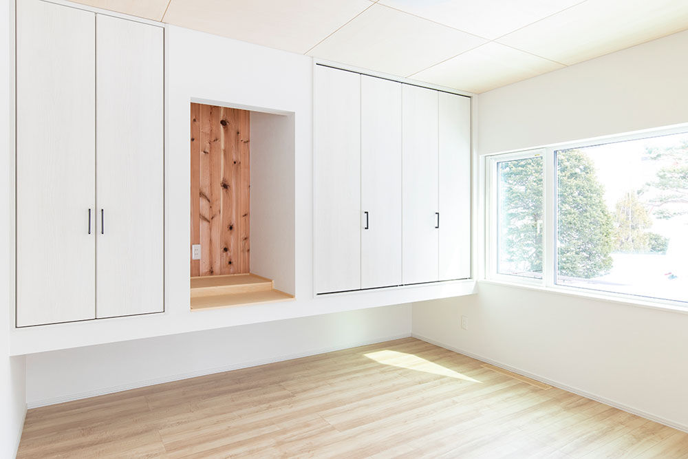 晃和住宅 【札幌市/旗竿地/自然素材】家事動線を考えた間取りが魅力的、木の素材感を楽しむ家の建築実例画像4