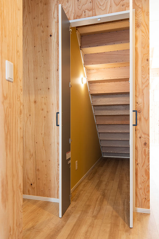 晃和住宅 【札幌市/旗竿地/自然素材】家事動線を考えた間取りが魅力的、木の素材感を楽しむ家の建築実例画像5