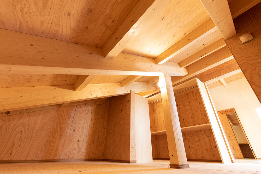 晃和住宅 【札幌市/旗竿地/自然素材】家事動線を考えた間取りが魅力的、木の素材感を楽しむ家の建築実例画像6