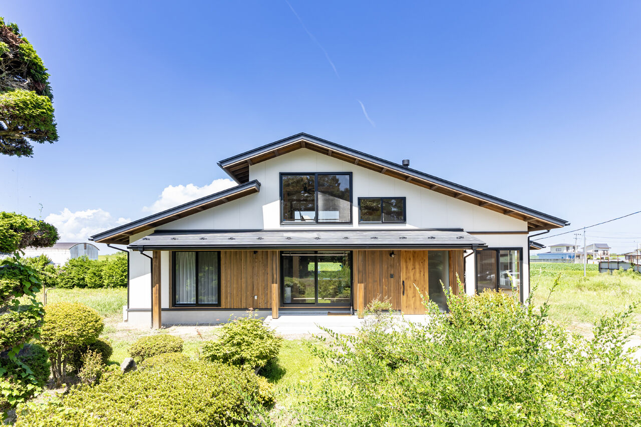 佐七建設 【3LDK+S/31坪/平屋ライク】薪ストーブの炎がゆらぎ、猫とまどろむ。自然素材とともにある、なごみの家の建築実例画像2