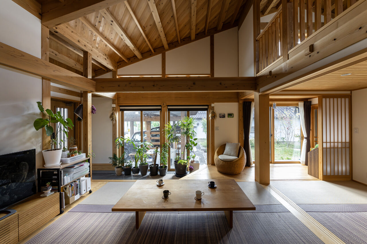 佐七建設 【3LDK/34.5坪/平屋ライク】畳の感触と子どもの笑い声が、暮らしに交差する。畳リビングのぬくもりの家の建築実例画像3