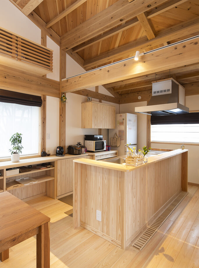 佐七建設 【3LDK/34.5坪/平屋ライク】畳の感触と子どもの笑い声が、暮らしに交差する。畳リビングのぬくもりの家の建築実例画像4