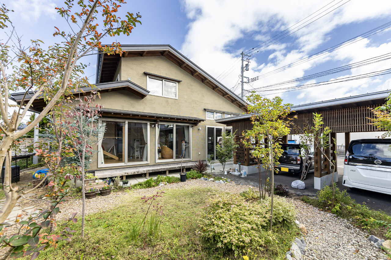 佐七建設 【3LDK/34.5坪/平屋ライク】畳の感触と子どもの笑い声が、暮らしに交差する。畳リビングのぬくもりの家の建築実例画像8