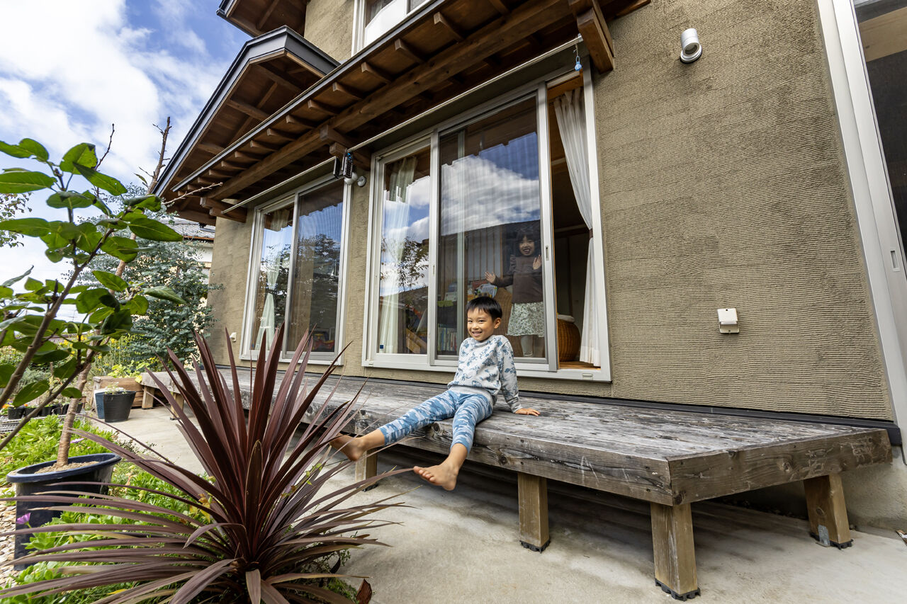 佐七建設 【3LDK/34.5坪/平屋ライク】畳の感触と子どもの笑い声が、暮らしに交差する。畳リビングのぬくもりの家の建築実例画像9